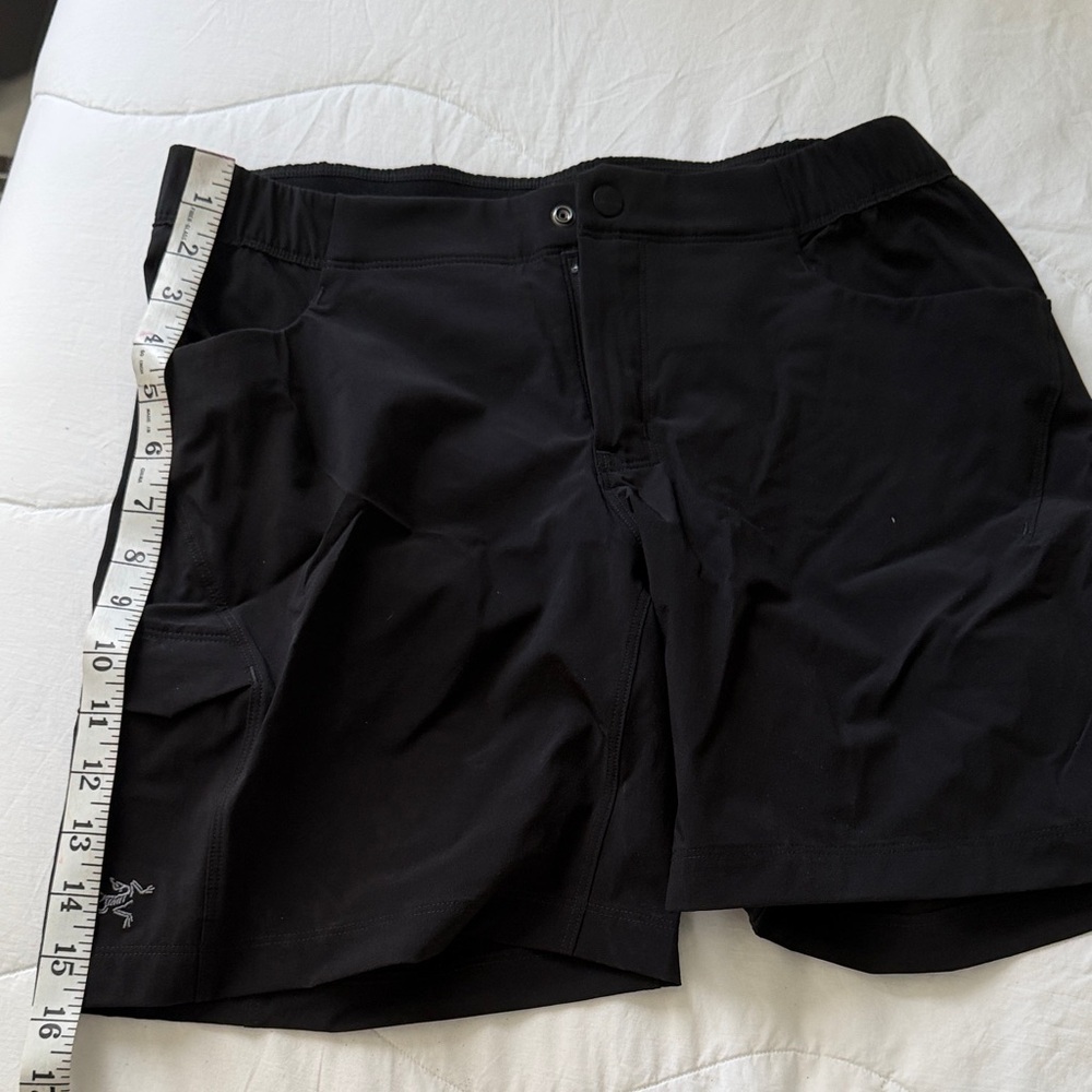 Arc'teryx Women's Black Athletic Shorts
